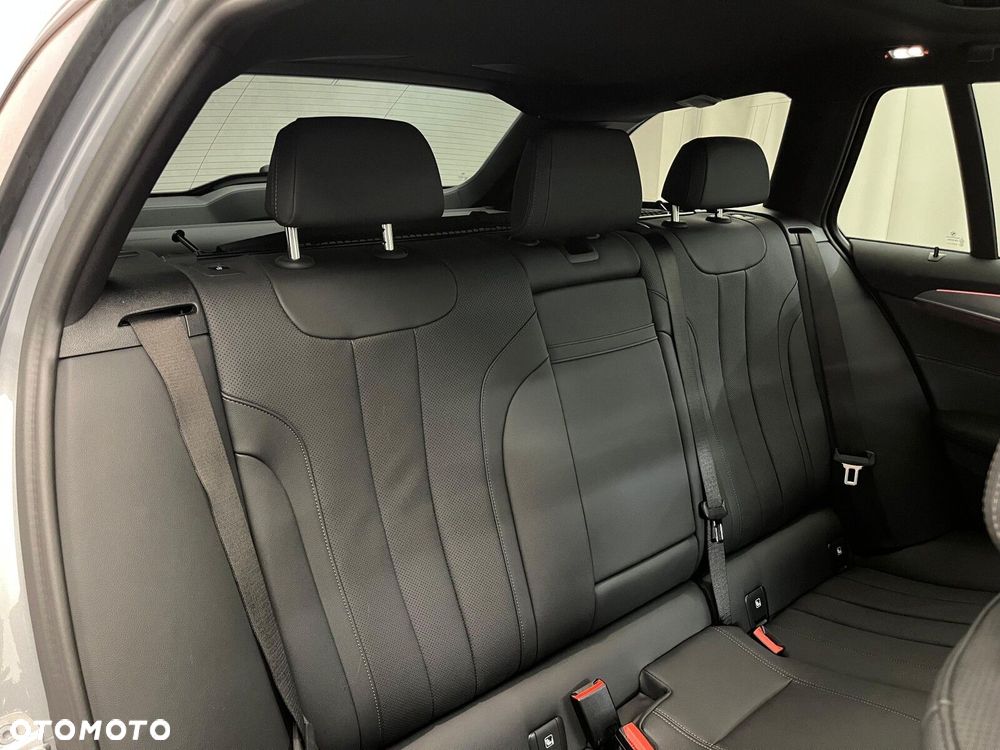 BMW Seria 5 540d xDrive mHEV M Sport sport - 41