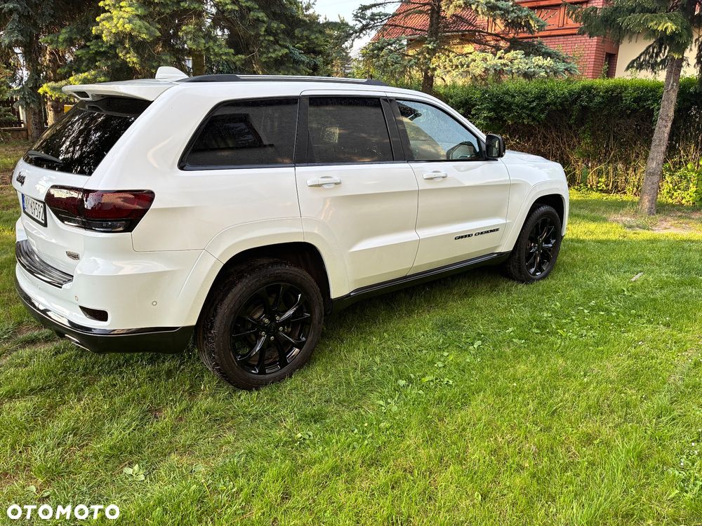 Jeep Grand Cherokee 5.7 V8 HEMI Overland Summit - 11