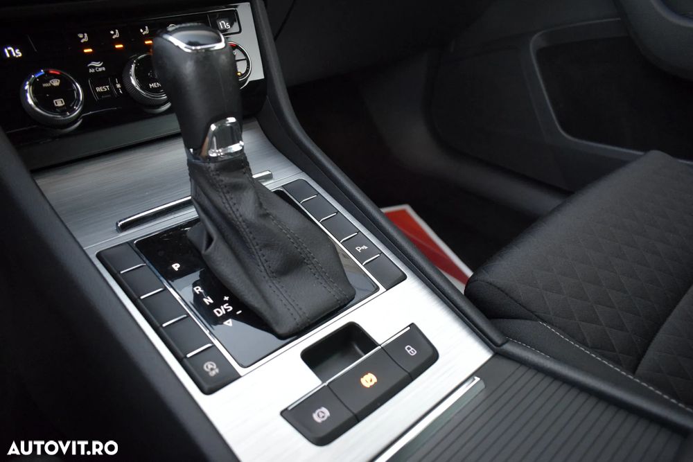 Skoda Superb 2.0 TDI DSG Style - 18