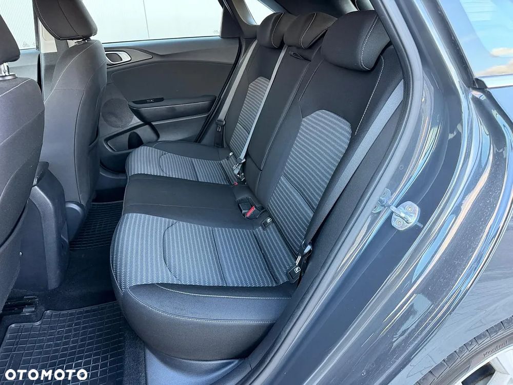 Kia Ceed 1.5 T-GDI L - 10