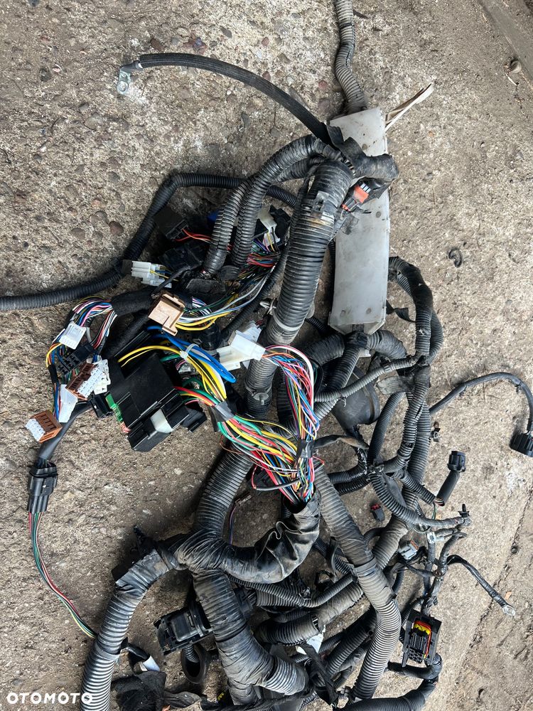 Instalacja Komory silnika Nissan titan 5.6b v8 2012r - 2