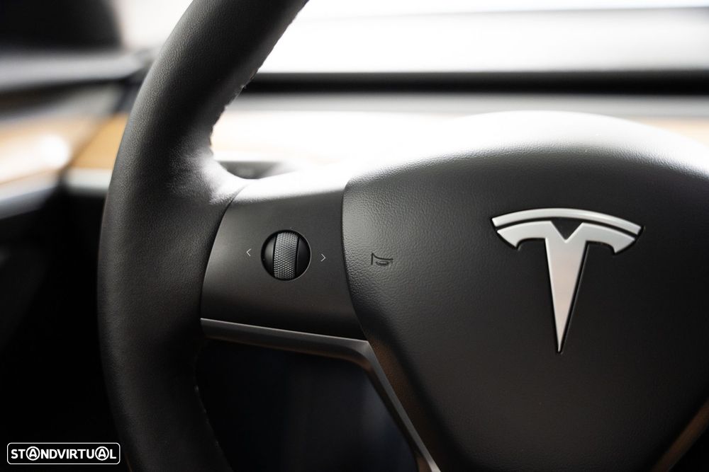 Tesla Model 3 Long-Range Dual Motor AWD - 13