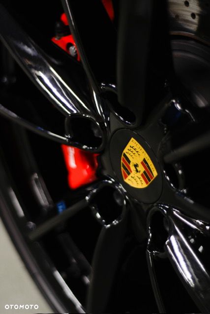 Porsche 911 Carrera S - 7