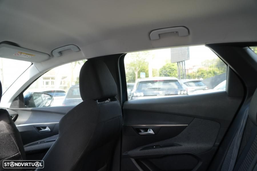 Peugeot 3008 1.2 PureTech Allure Pack EAT8 - 8