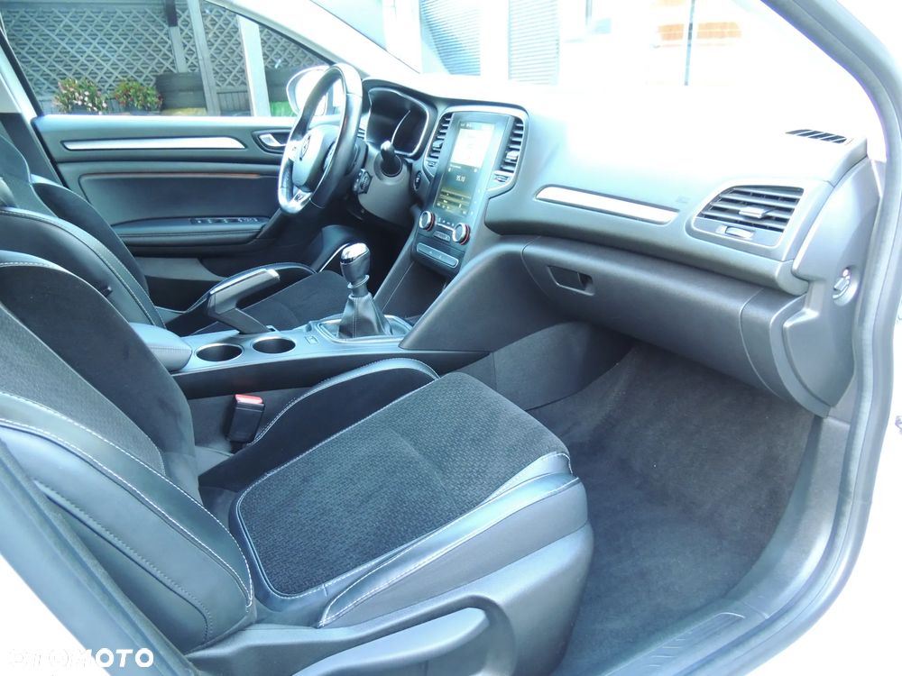 Renault Megane 1.3 TCe FAP Limited - 24