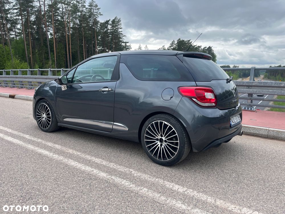 Citroën DS3 e-HDi 90 FAP SoChic - 12