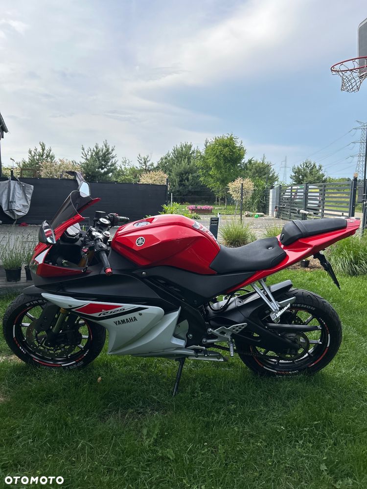 Yamaha YZF - 3