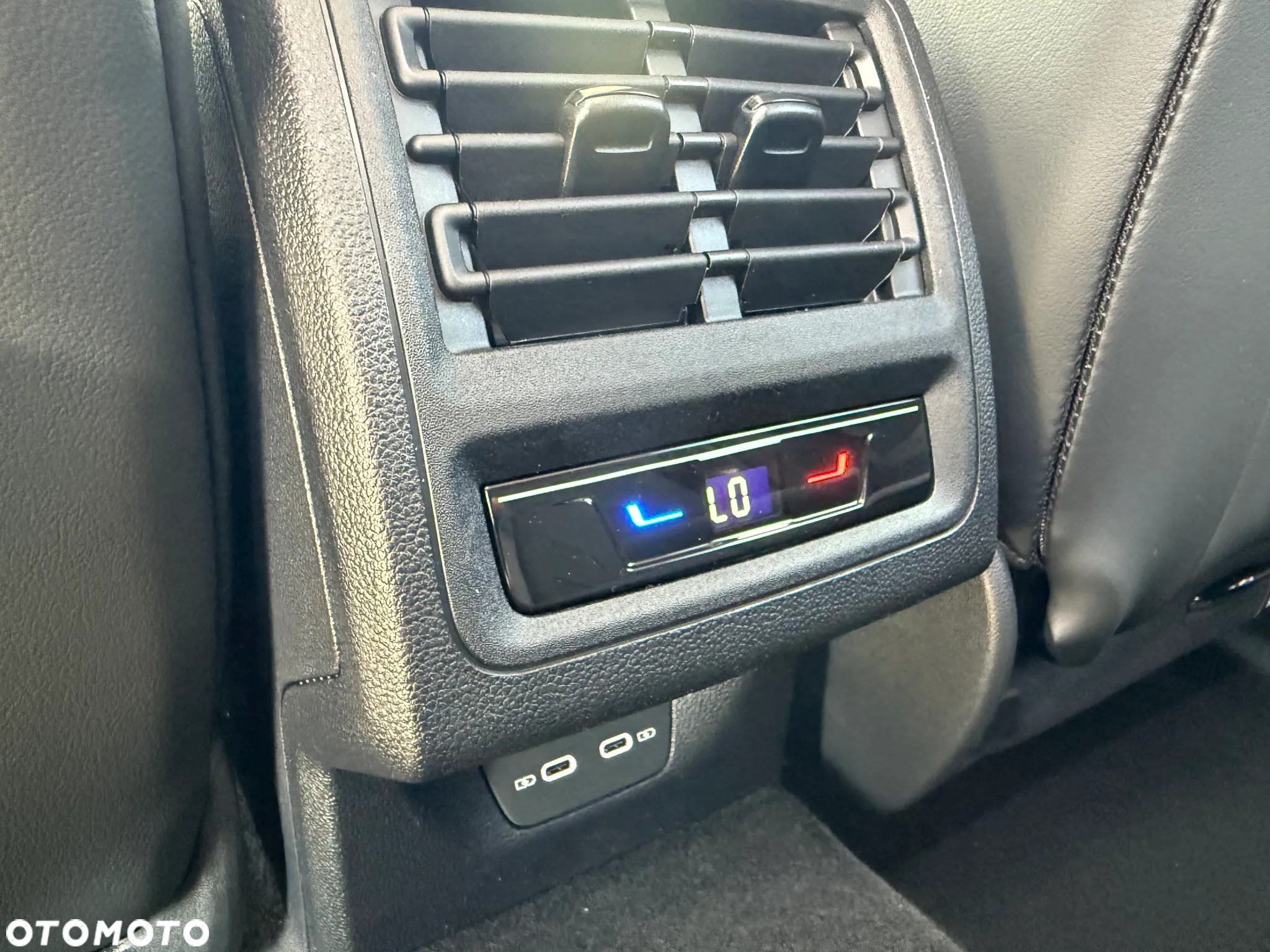 Volkswagen Golf - 11