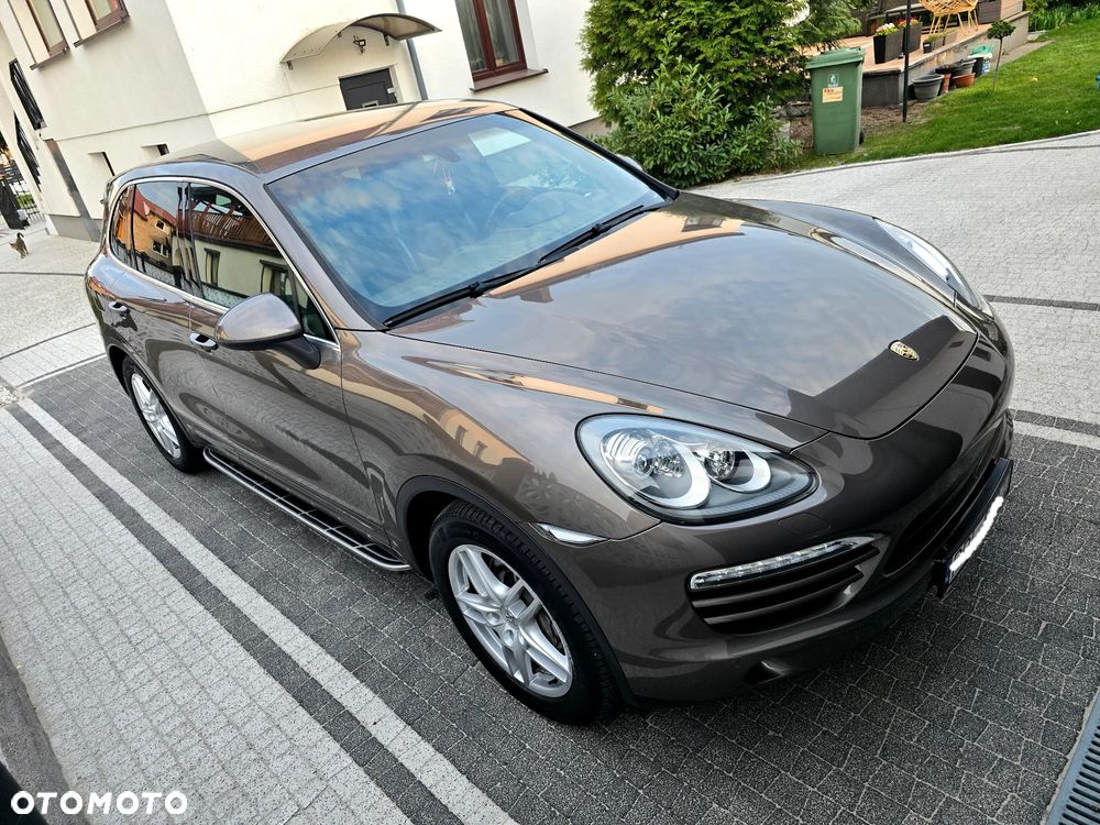 Porsche Cayenne - 2