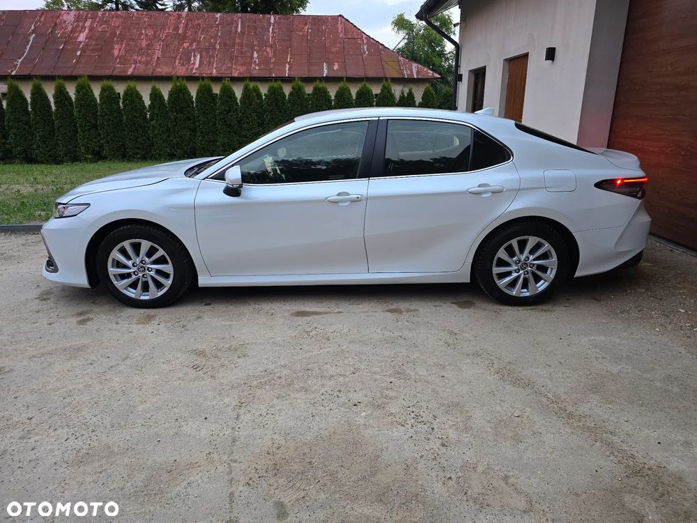 Toyota Camry - 2