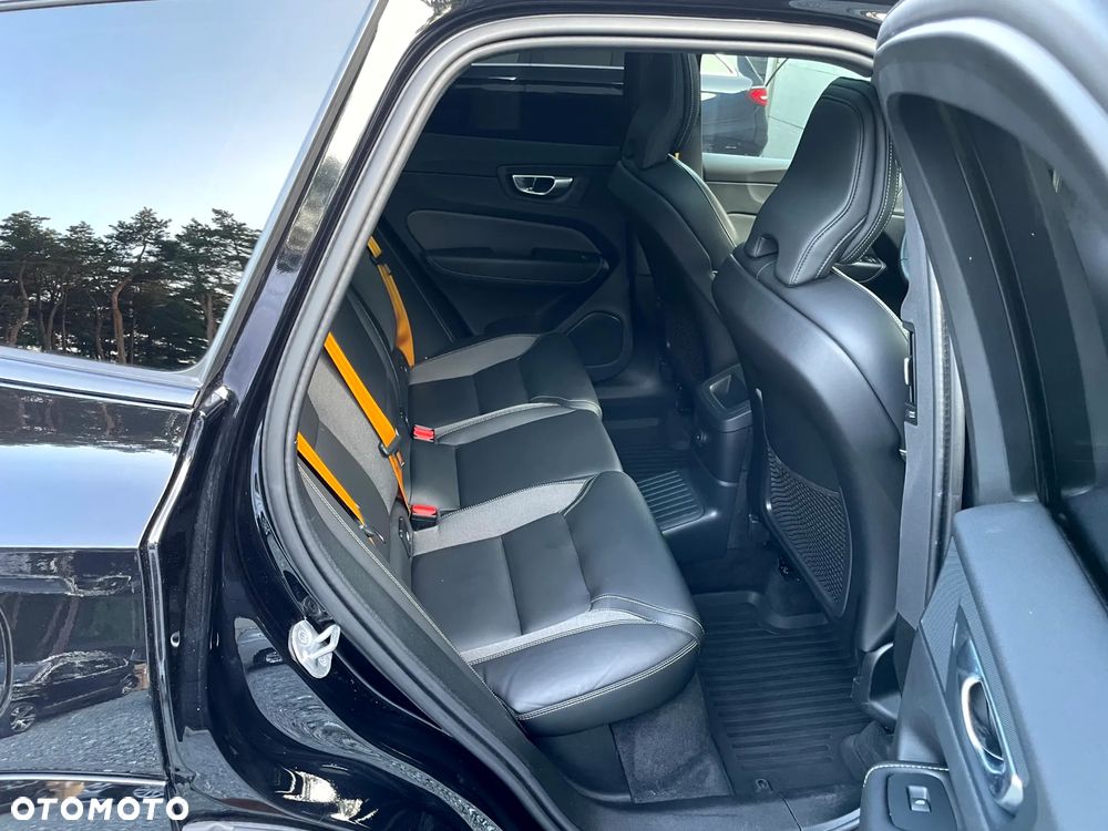 Volvo XC 60 T8 AWD Polestar Engineered - 24