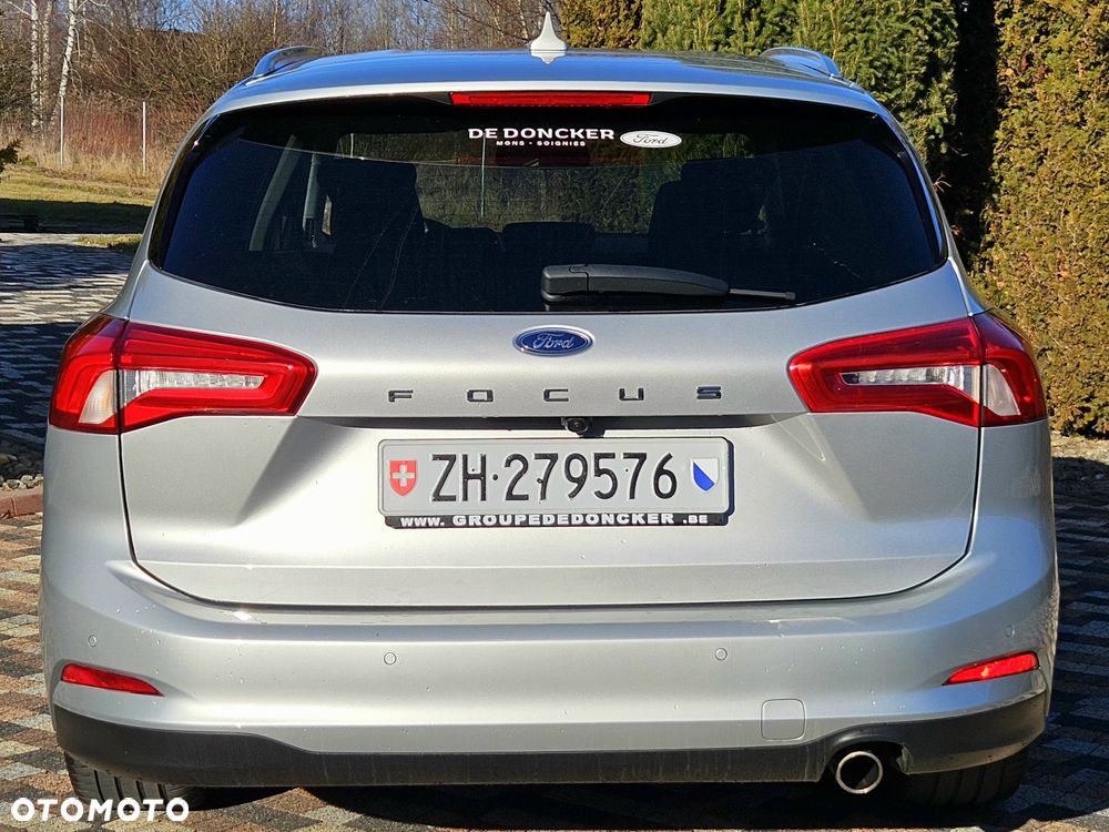 Ford Focus 2.0 EcoBlue Start-Stopp-System TITANIUM - 9