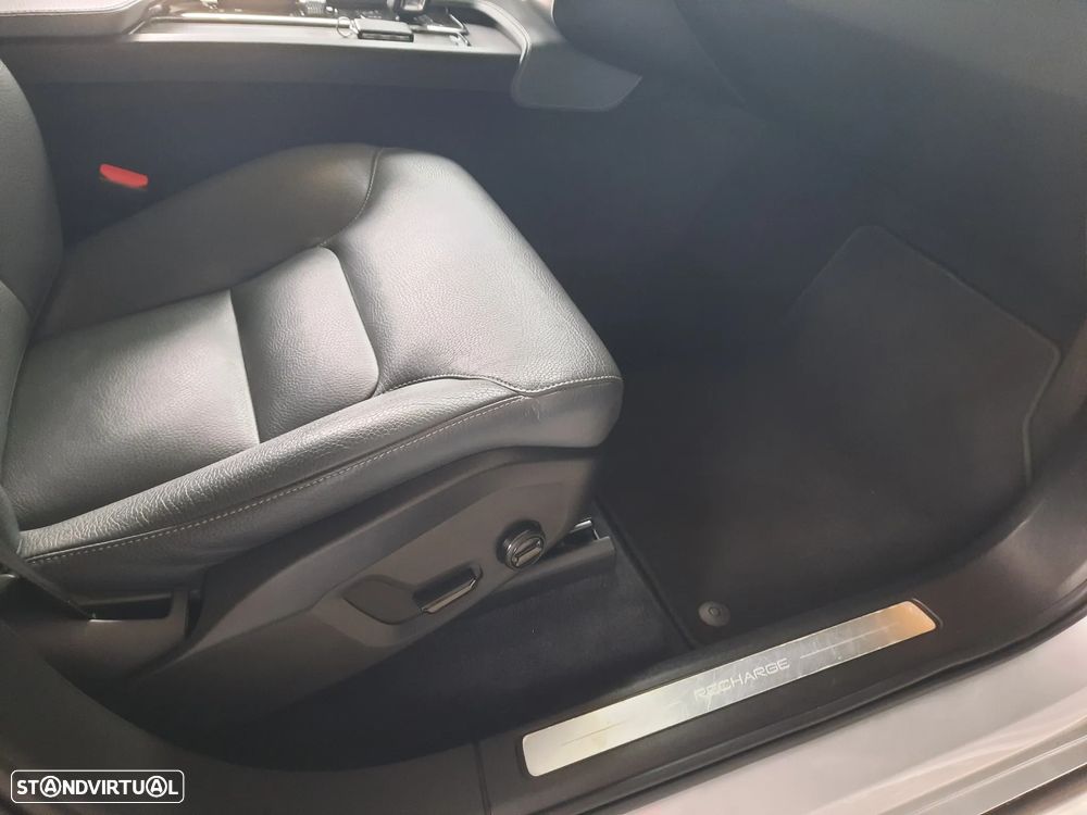 Volvo XC 90 T8 AWD Recharge Geartronic Inscription - 26