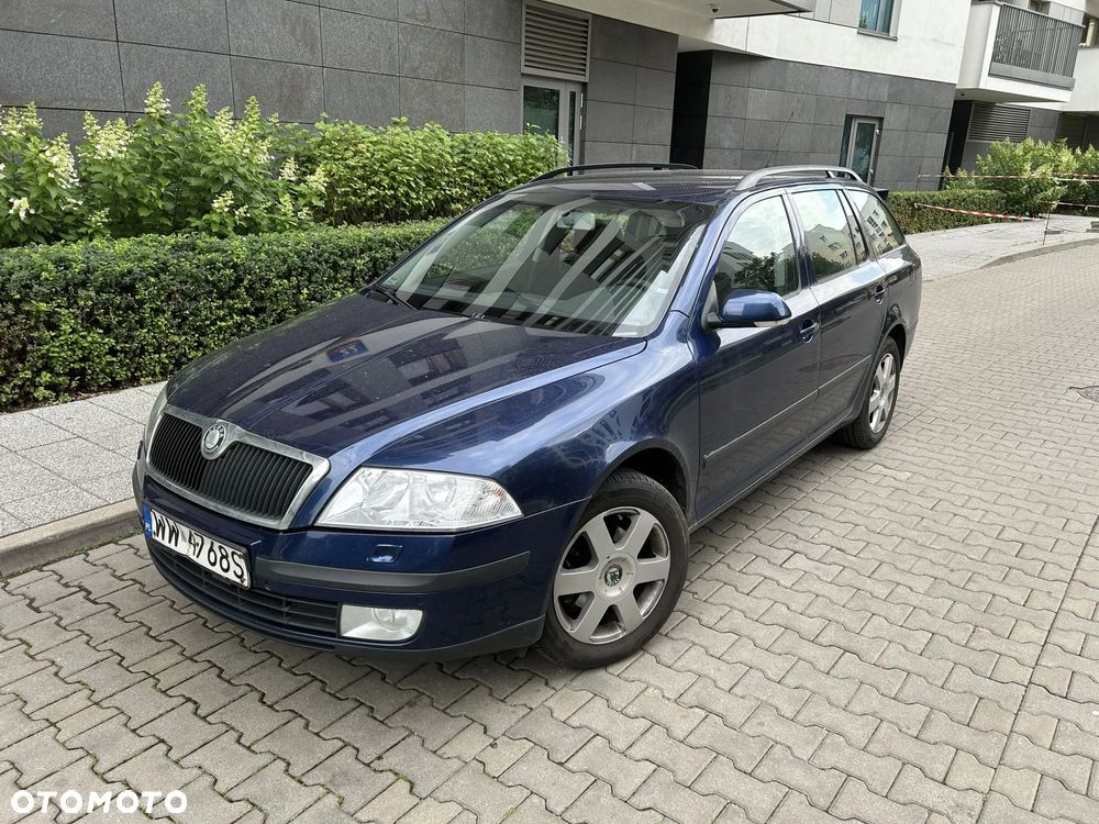Skoda Octavia 1.6 FSI Elegance - 1