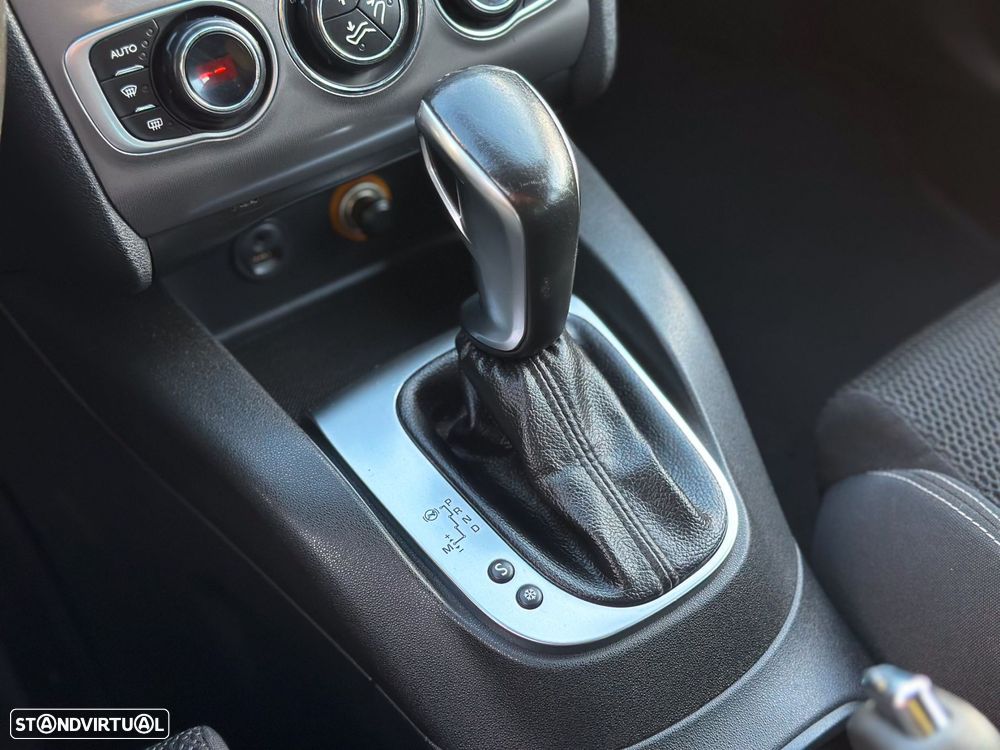 Citroën C4 1.6 BlueHDi Feel EAT6 - 3