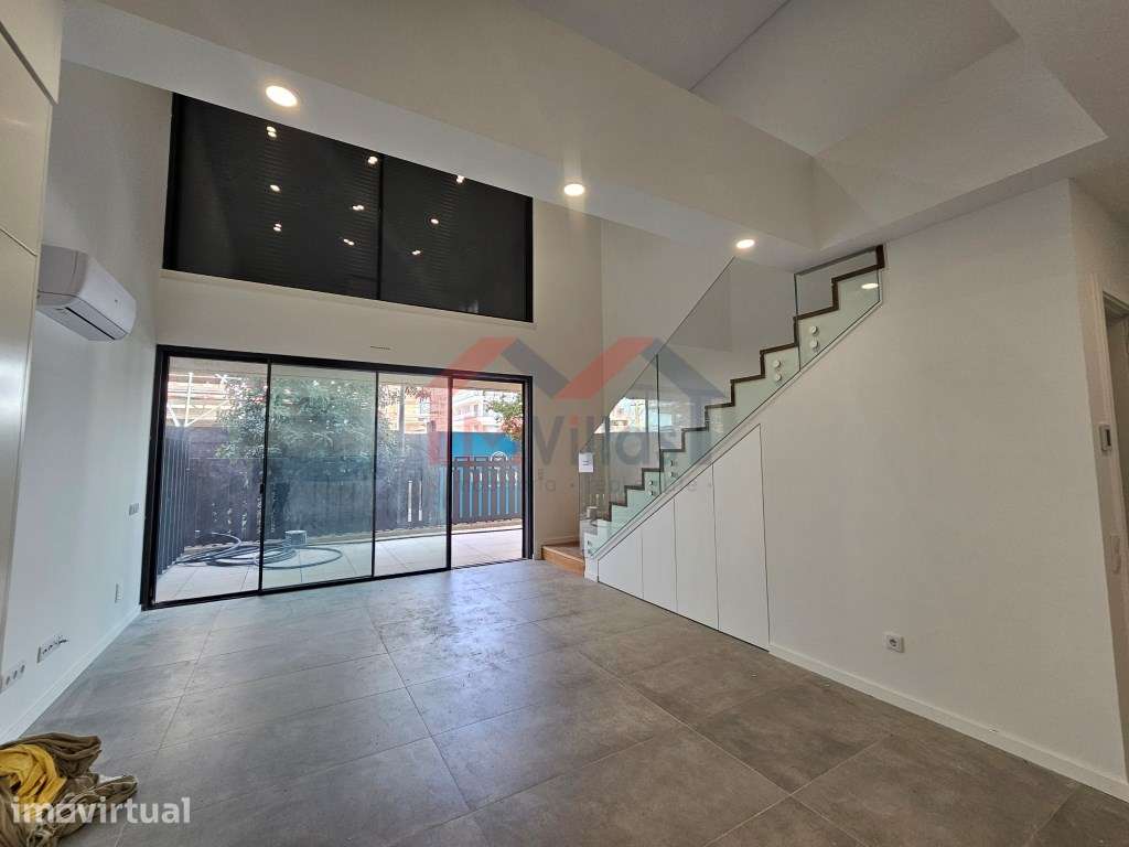 Apartamento T2 dúplex de Luxo com piscina e garagem perto da Marina... - Grande imagem: 3/25