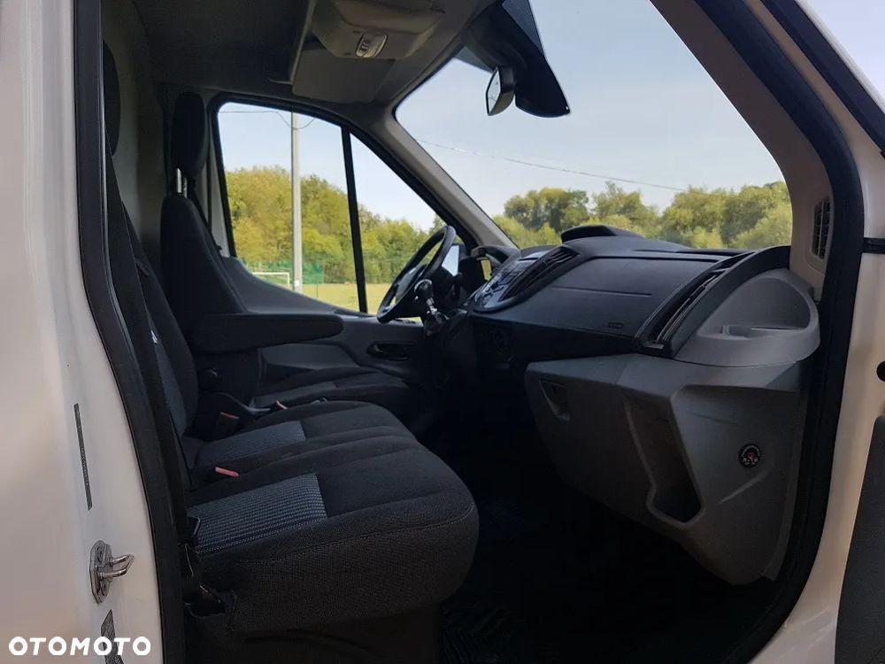 Ford Transit - 11
