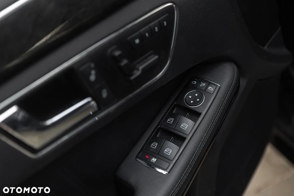 Mercedes-Benz Klasa E 350 CGI BlueEFFICIENCY 7G-TRONIC Avantgarde - 28