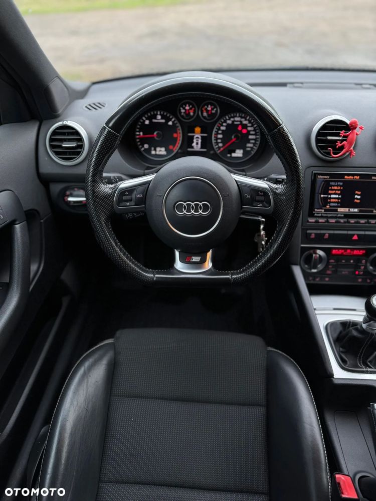 Audi A3 Sportback 1.6 TDI S line Sportpaket - 18