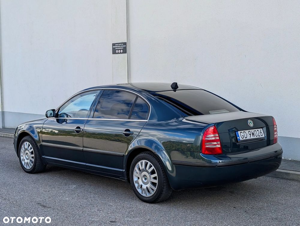 Skoda Superb 2.0 TDI DPF Comfort - 2
