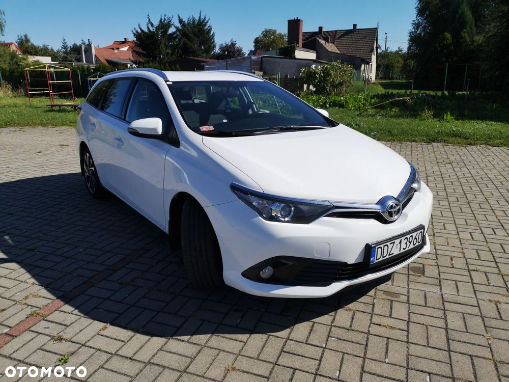 Toyota Auris 1.4 D-4D Premium - 8