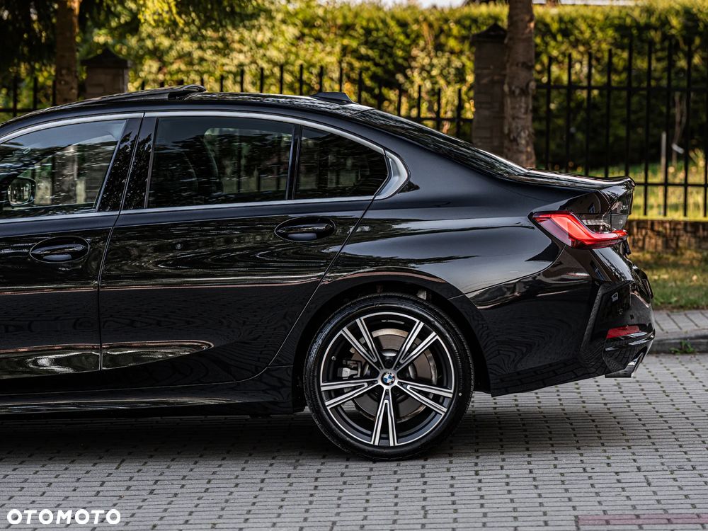 BMW Seria 3 330i xDrive M Sport - 15