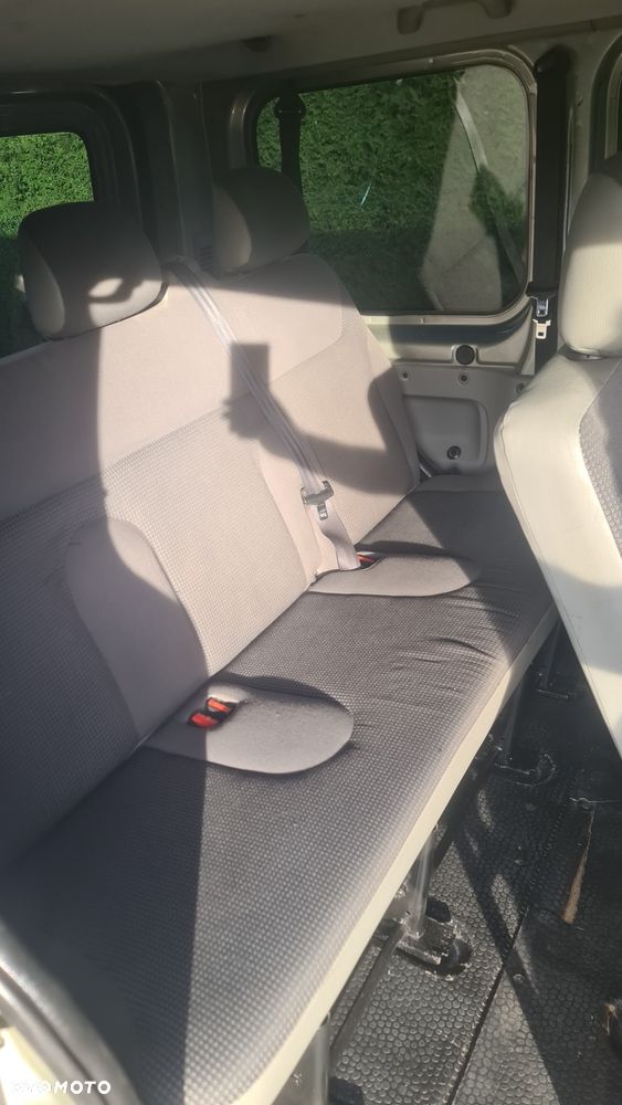 Opel Vivaro - 8