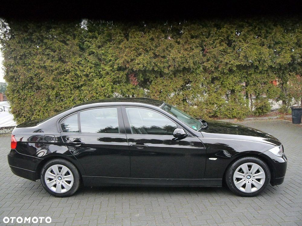 BMW Seria 3 320i - 10