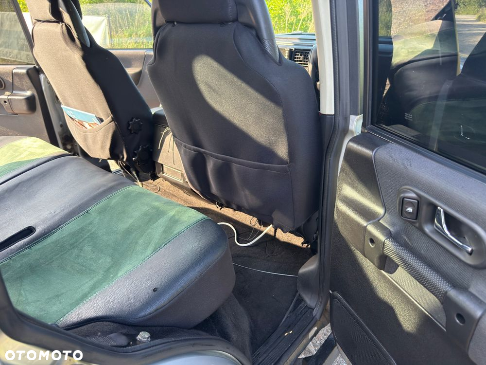 Land Rover Discovery - 31