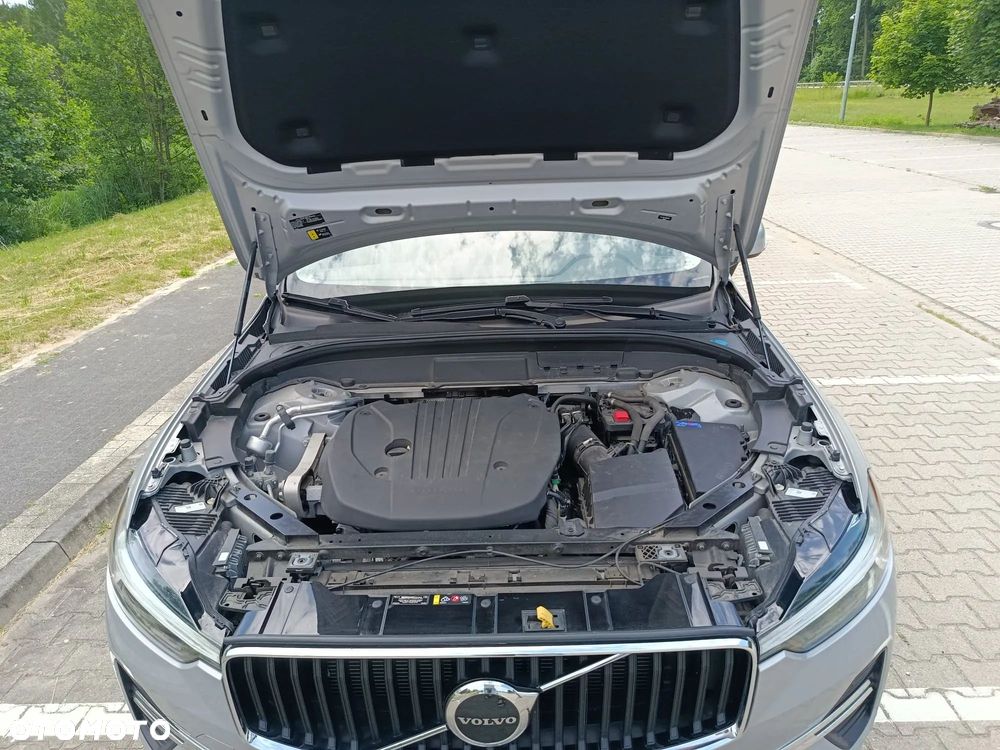 Volvo XC 60 B5 B Momentum - 4