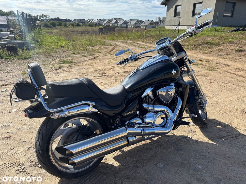 Suzuki Intruder - 6