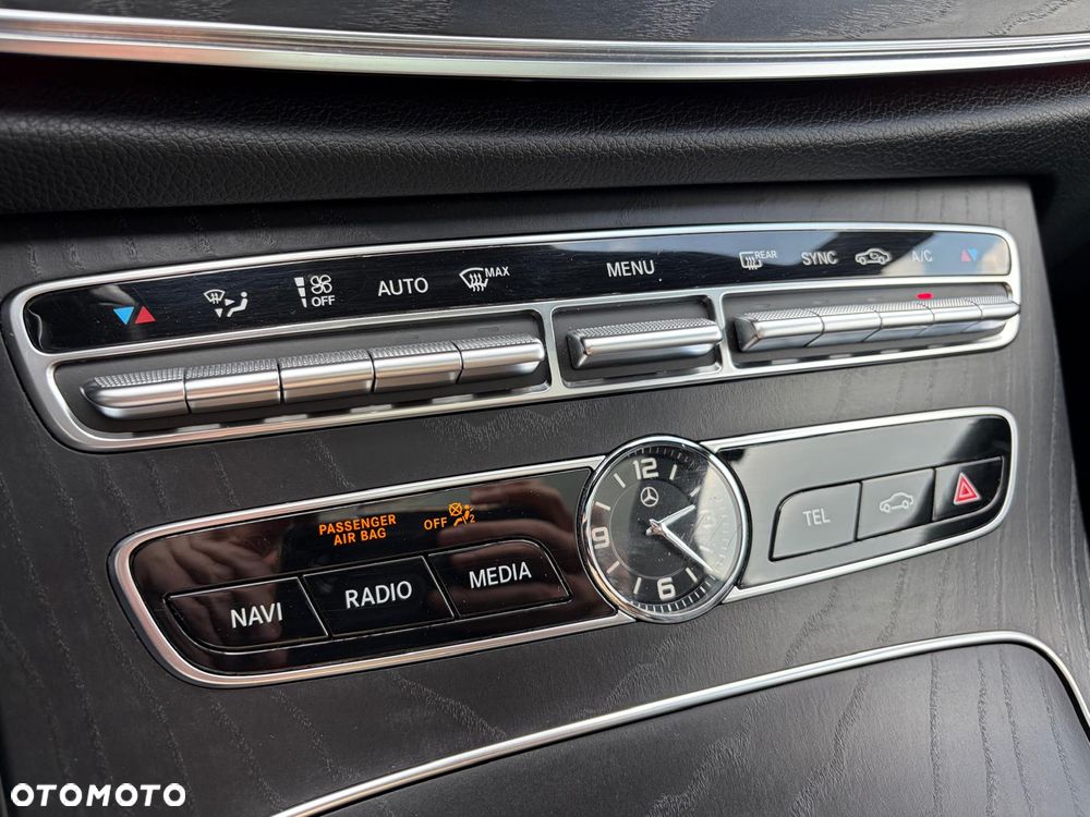 Mercedes-Benz Klasa E 220 d 4-Matic AMG - 20