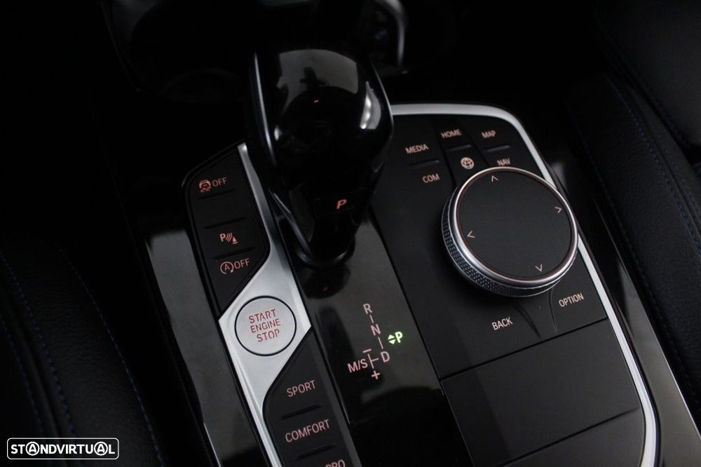 BMW 116 d Pack Desportivo M Auto - 34