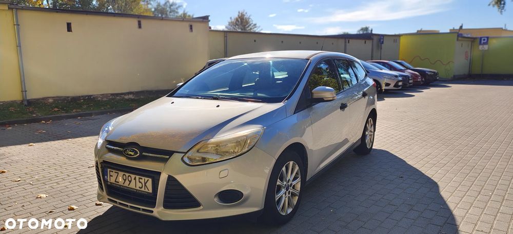Ford Focus 2011 photo 2