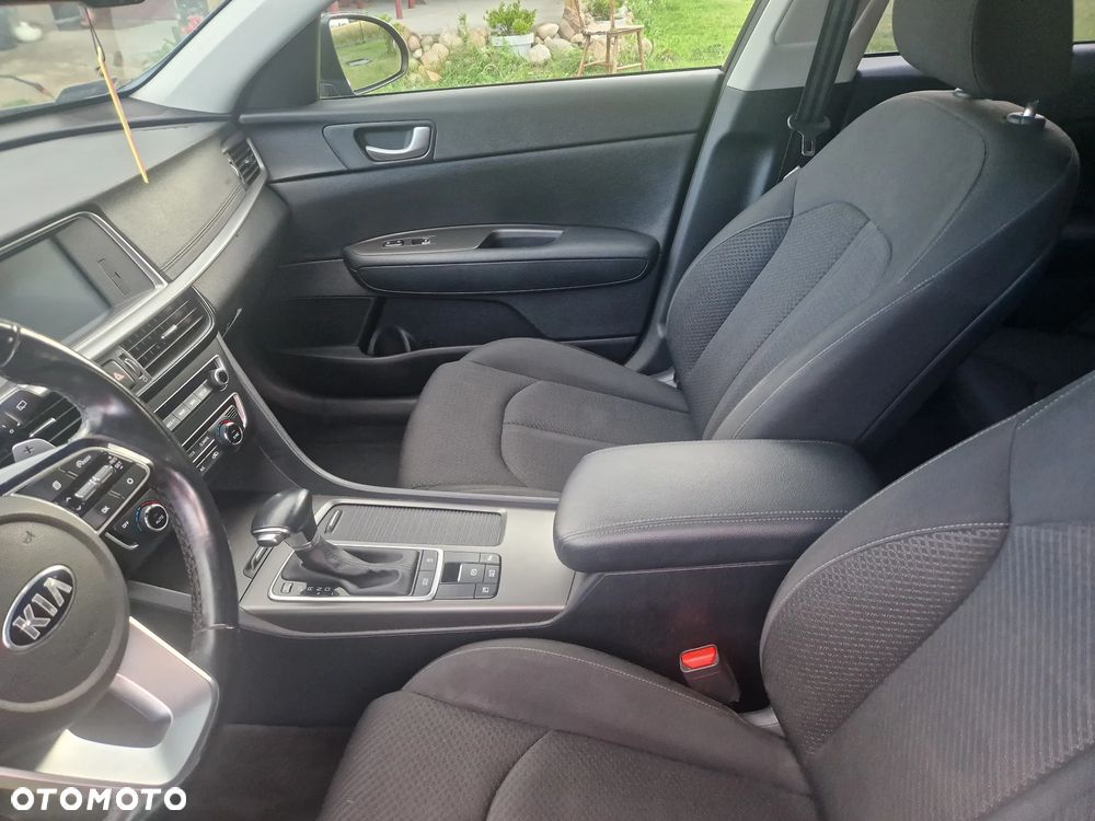 Kia Optima - 17