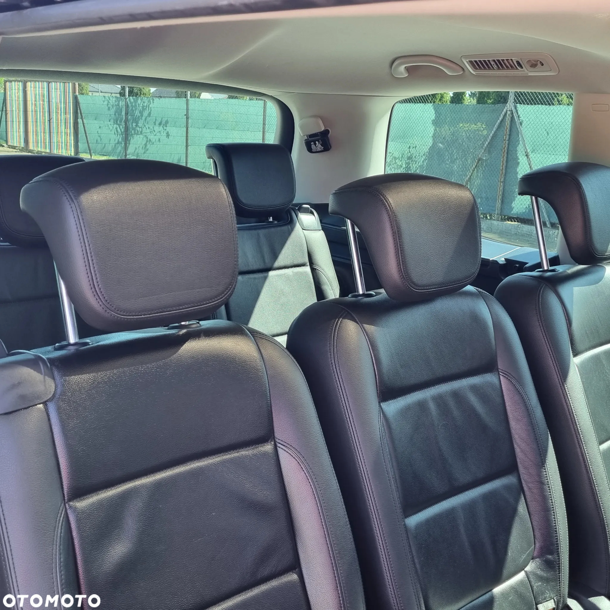 Volkswagen Sharan 2.0 TDI Comfortline DSG - 12