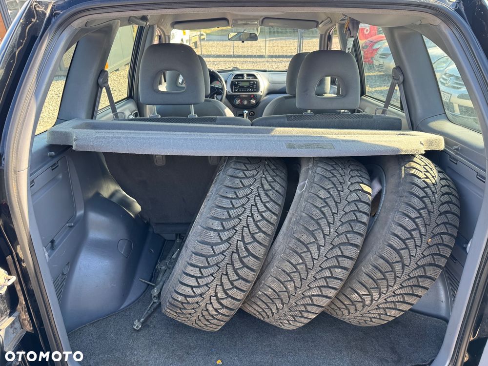 Toyota RAV4 2.0 D-4D 4x4 - 22