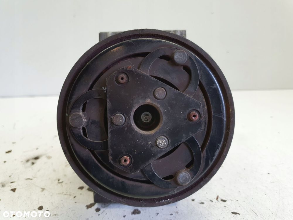 SPRĘŻARKA KLIMATYZACJI Nissan Juke I F15 lift 1.2 DiG-T _ pompa 92600BV80 - 12