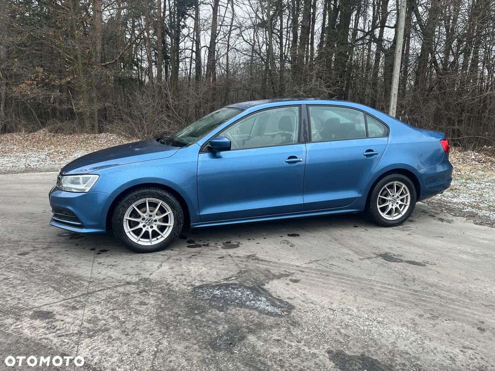 Volkswagen Jetta - 3