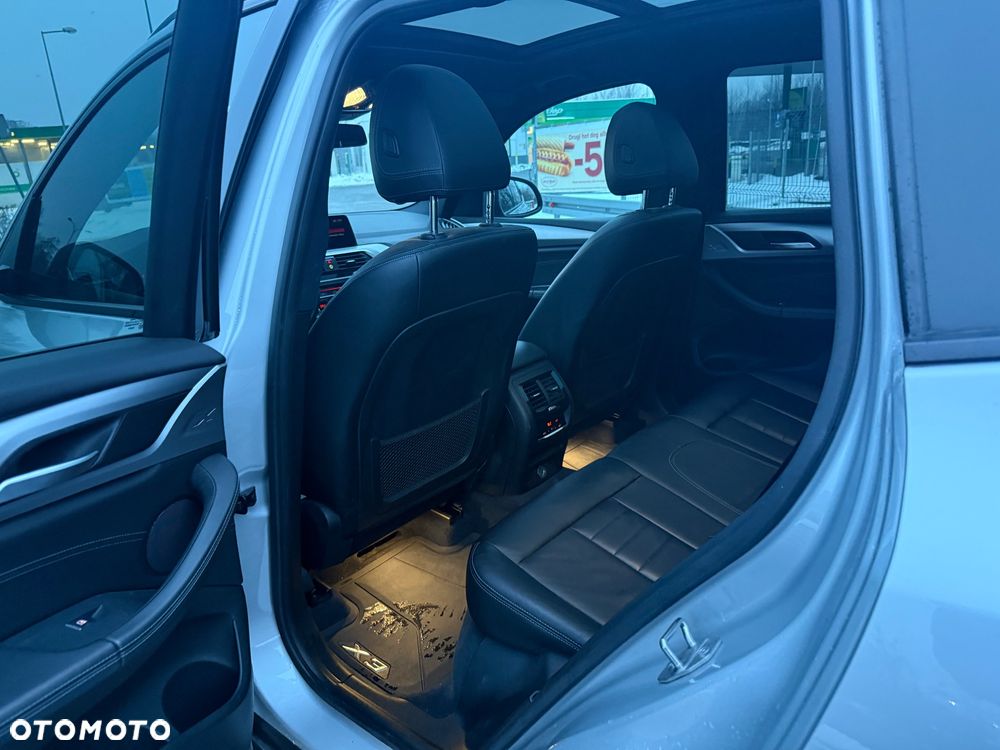 BMW X3 xDrive20i sport - 23