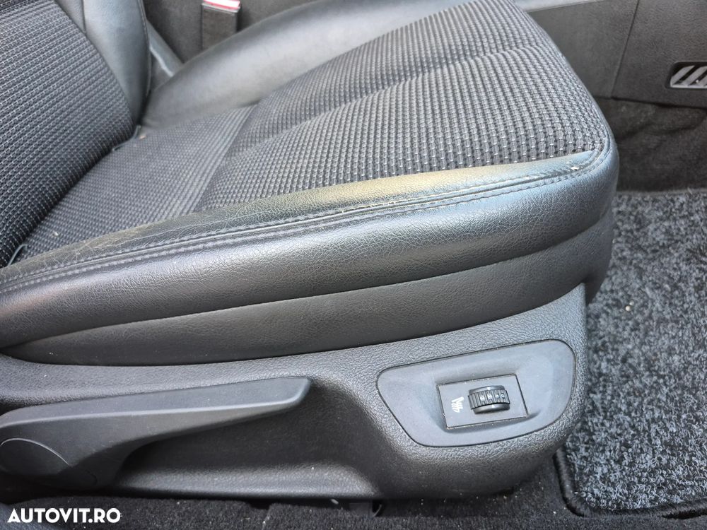 Peugeot 407 SW HDi 135 Automatik JBL - 16
