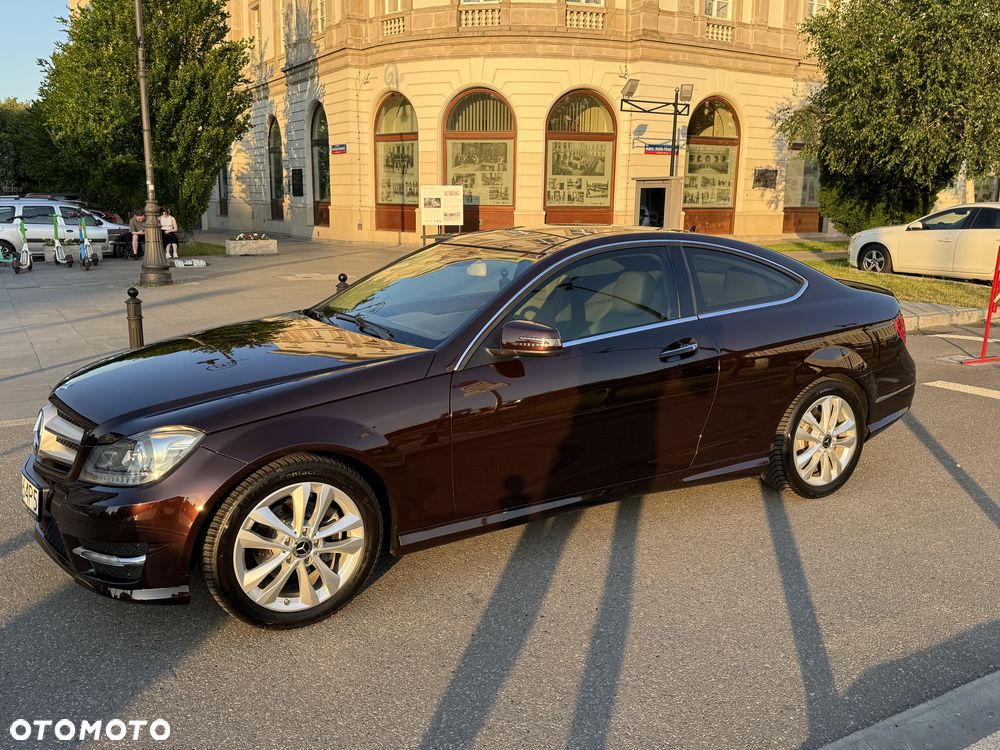 Mercedes-Benz Klasa C 250 CGI BlueEff - 4