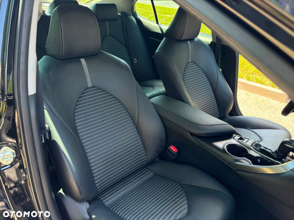 Toyota Camry 2.5 Hybrid Prestige CVT - 17
