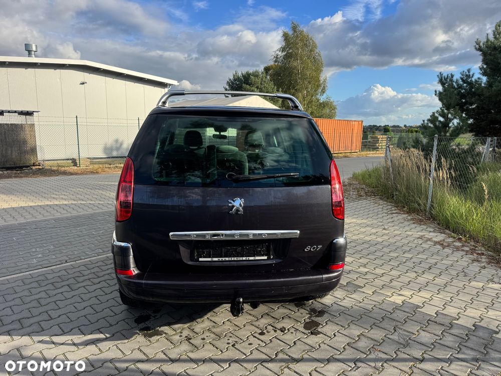 Peugeot 807 HDi 135 Family - 10