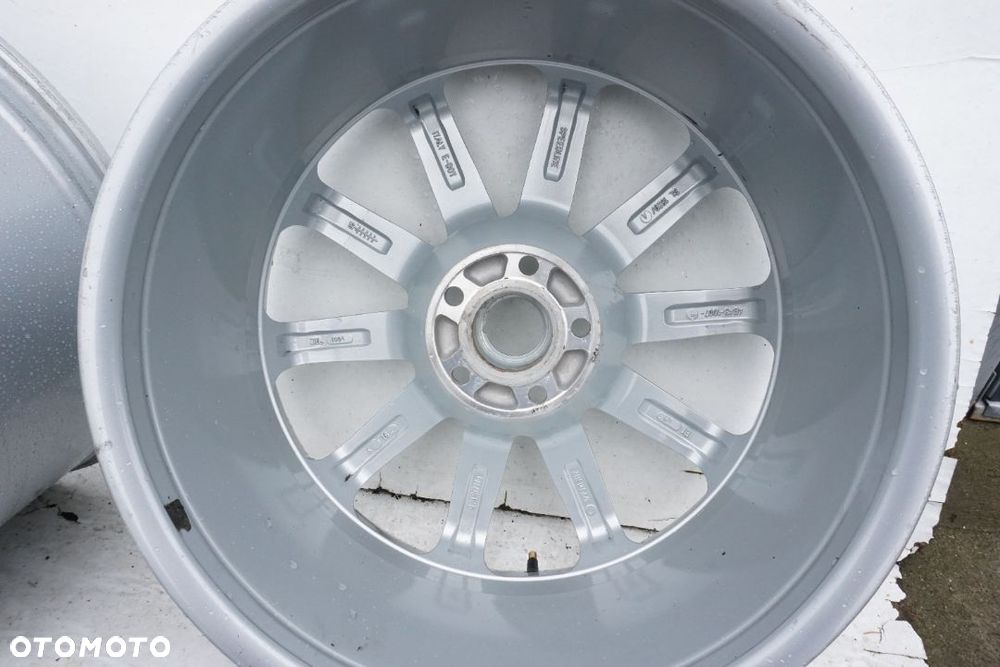 Aston Martin 5x114,3 19 8,5J et50,3 9,5J et62,5 - 15