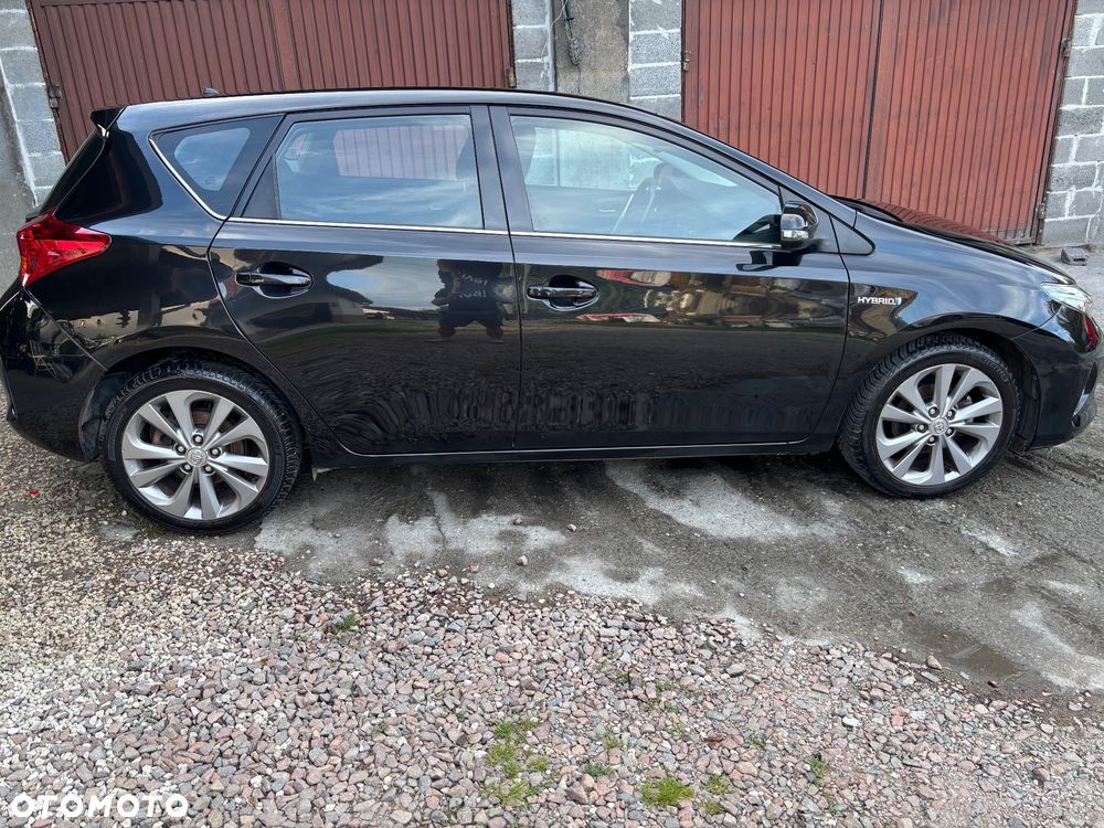 Toyota Auris 1.8 HSD Luna - 2
