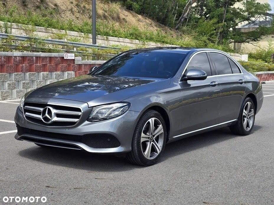 Mercedes-Benz Klasa E 220 d 4Matic 9G-TRONIC Avantgarde - 2
