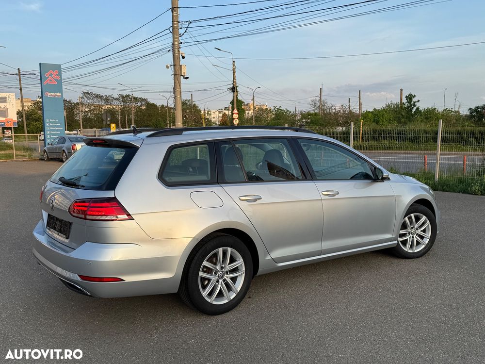 Volkswagen Golf 2.0 TDI SCR DSG Comfortline - 21