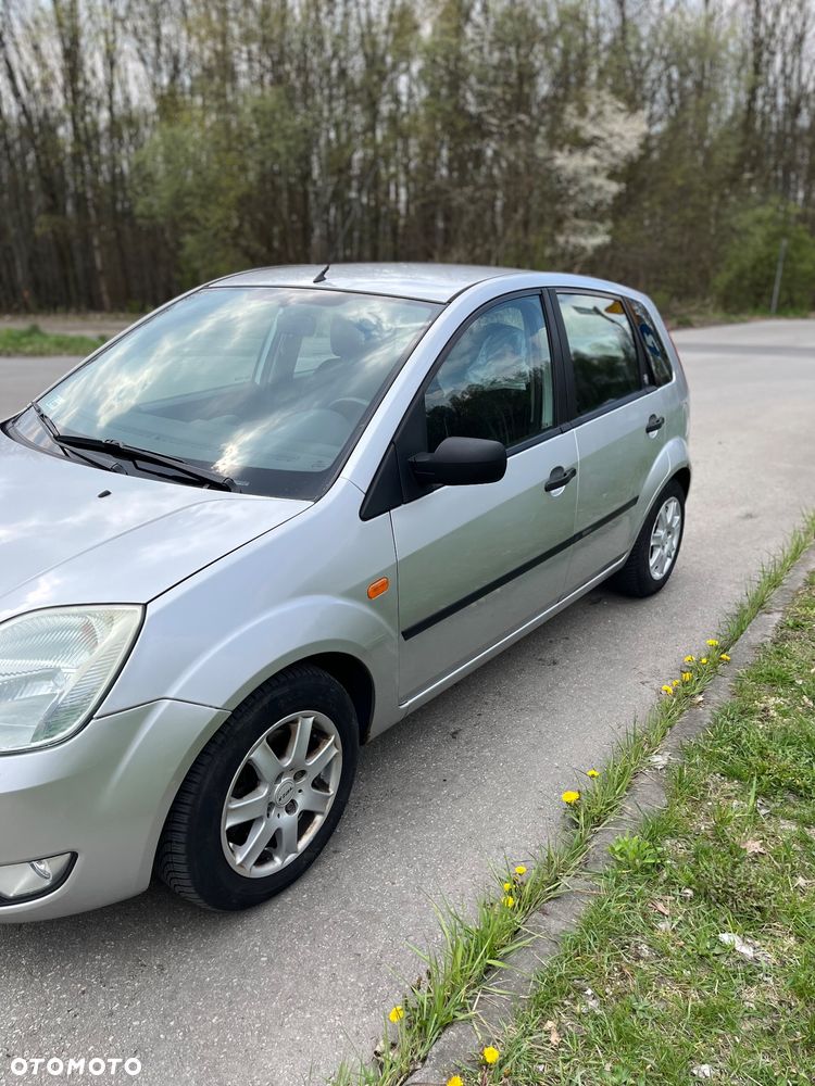 Ford Fiesta 1.4 Ghia - 9