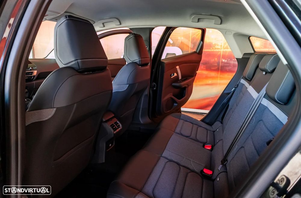 Citroën C4 1.2 PureTech Plus - 26